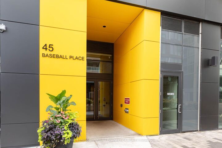 45 Baseball Place 902 — photo 1
