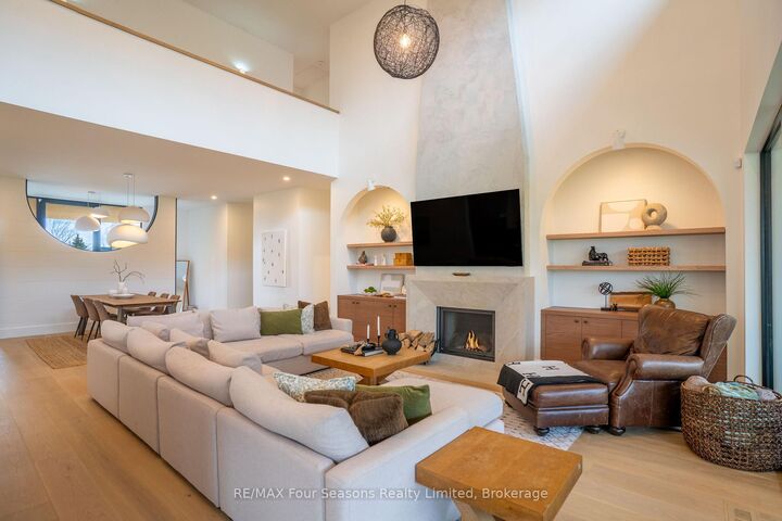 Property Photo: 102 Barton Boulevard ON N0H 1J0