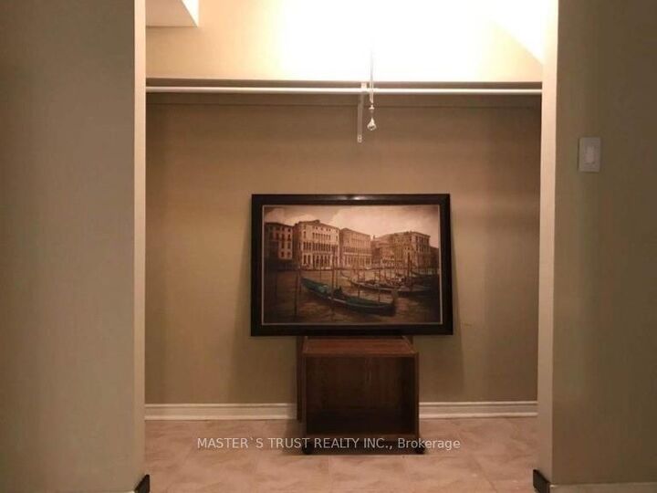 Property Photo:  702 Welcome Court Basement  ON L5B 3P8 