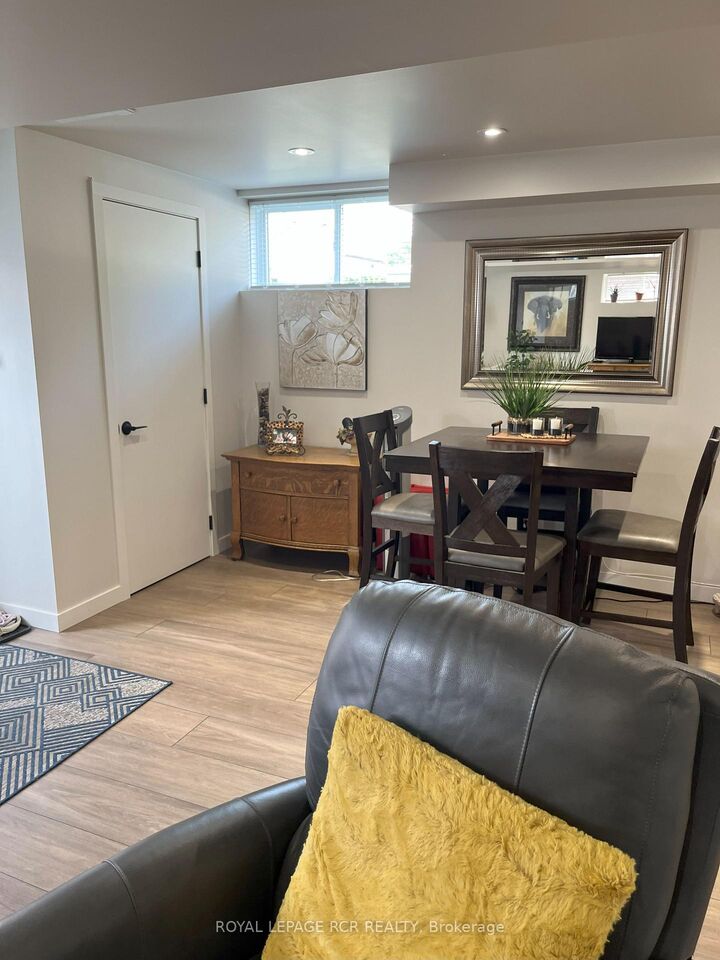 Property Photo:  77 Biscayne Crescent Lower Level  ON L9W 5E1 