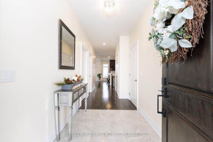 Property Photo: 4049 Village Creek Drive ON L0S 1S0