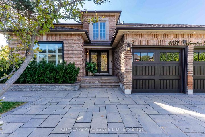 Property Photo: 4582 Badminton Drive ON L5M 3H6