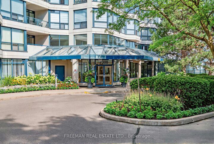 Property Photo: 7300 Yonge Street 1111 ON L4J 7Y5