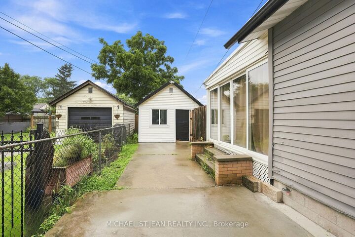 Property Photo: 4 Hilda Street ON L2S 1Z8