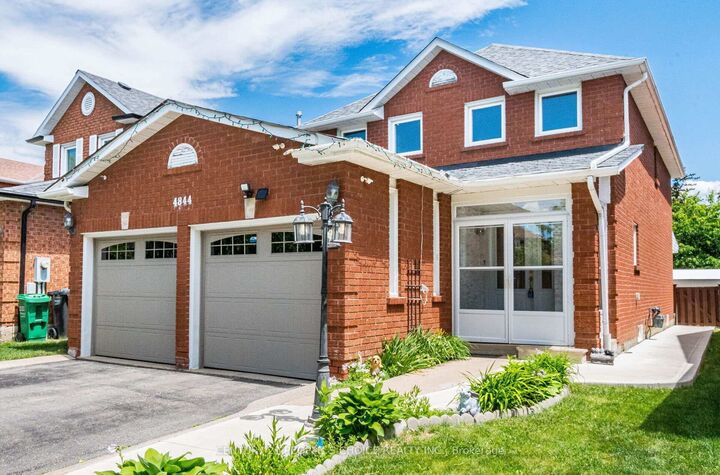 Property Photo: 4844 Owl Circle ON L4Z 2P7