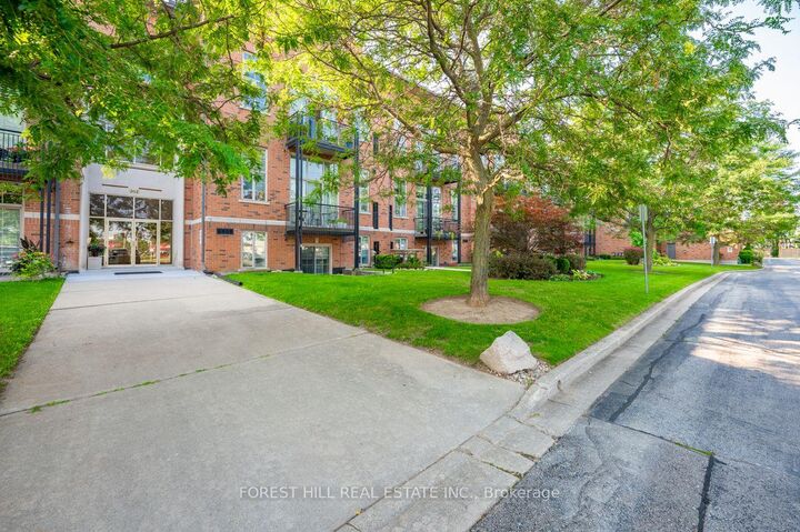 Property Photo: 262 Dundas Street E 102 ON L9B 1A9