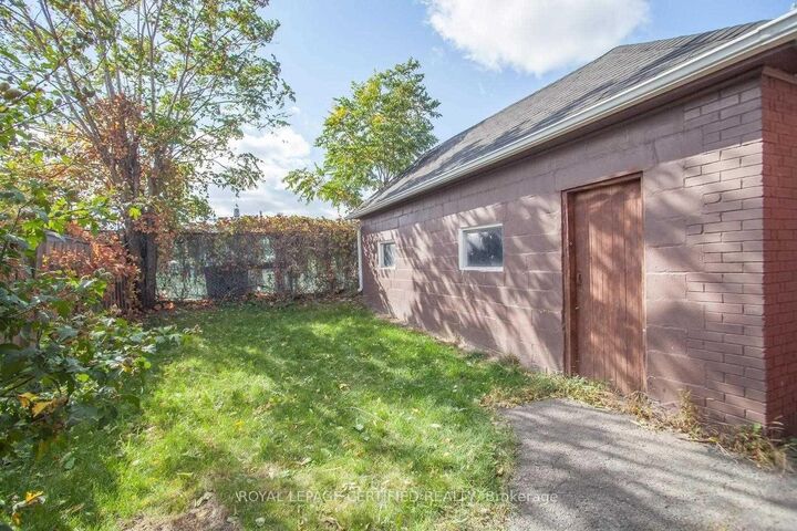 Property Photo: 116 Beach Road ON L8L 3Z9