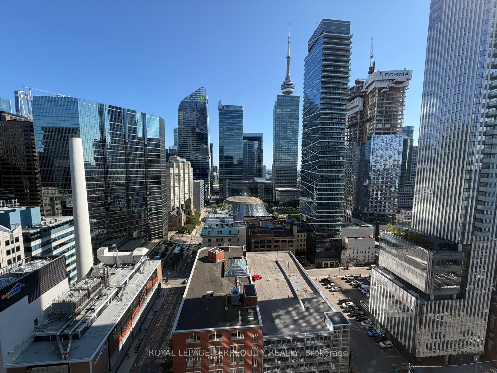 Property Photo: 126 Simcoe Street 2209 ON M5H 4E6
