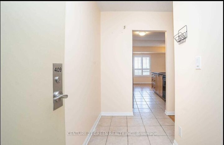 Property Photo: 10 Mendelssohn Street 409 ON M1L 0G7