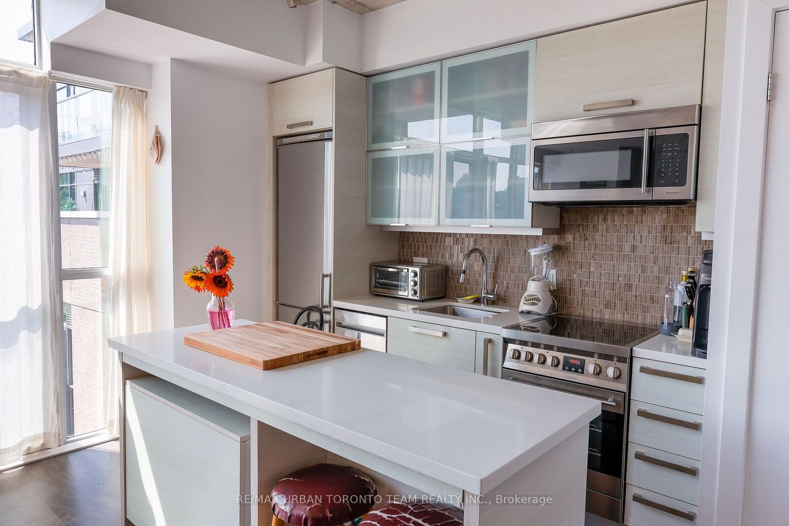 Property Photo:  1205 Queen Street W 412  ON M6K 0B9 