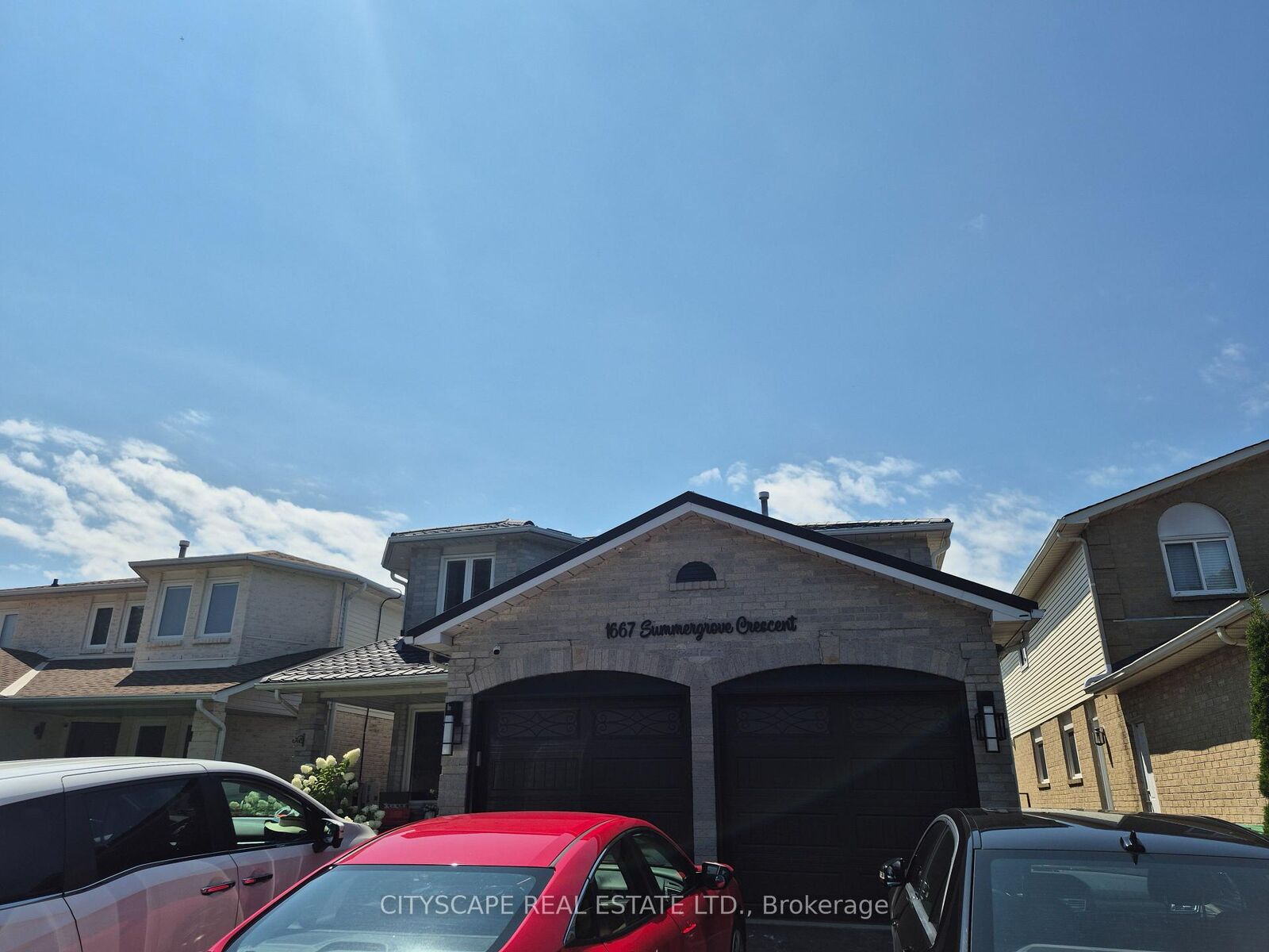 Property Photo:  1667 Summergrove Crescent Bsmt  ON L5M 3Z6 