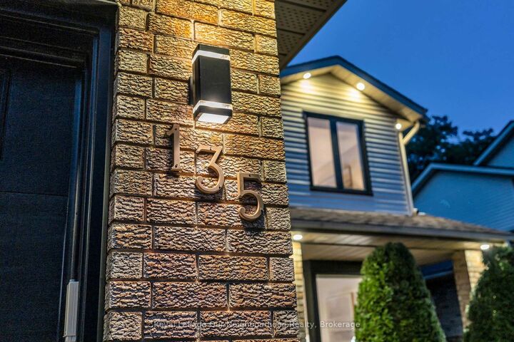 Property Photo: 135 Kanata Crescent ON N6J 4S1