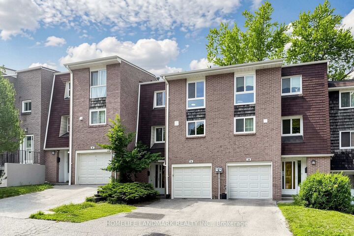 Property Photo: 8 Rusty Crest Way ON M2J 2Y4