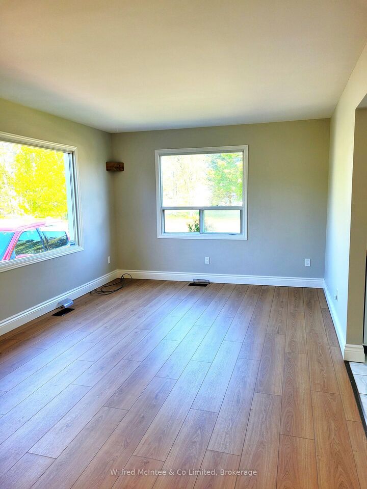 Property Photo: 104 Meadows Drive ON N4N 3B8