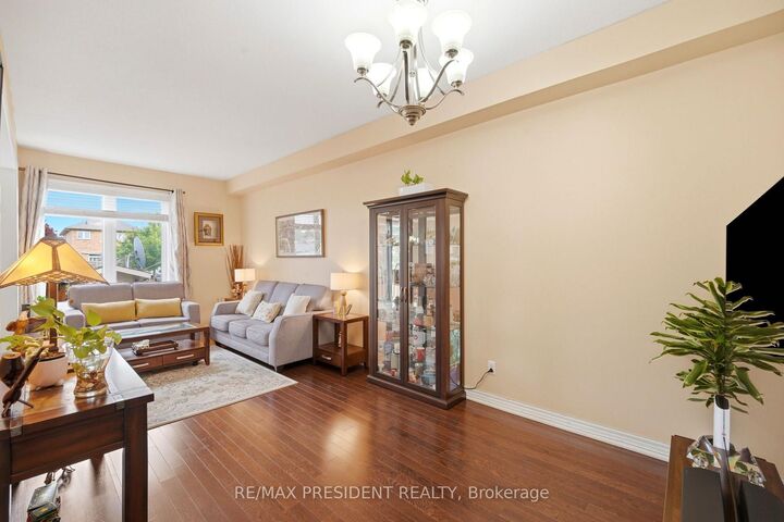 Property Photo: 45 Seabreeze Crescent 23 ON L8E 0G1