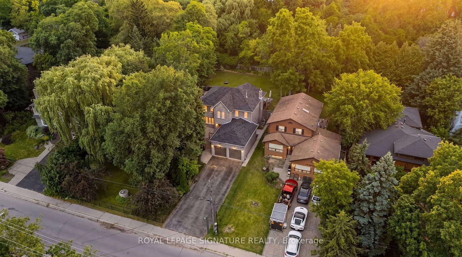 Property Photo: 840 Sheppard Avenue ON L1V 1G5