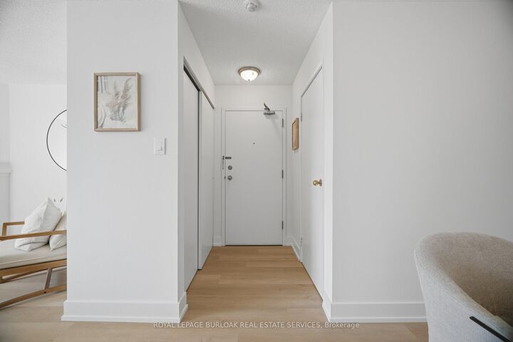 Property Photo: 1450 Glen Abbey Gate 532 ON L6M 2V7