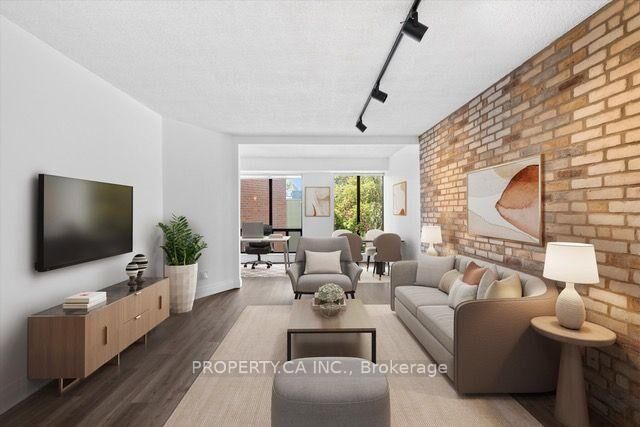 Property Photo:  99 Hayden Street N  ON M4Y 3B4 
