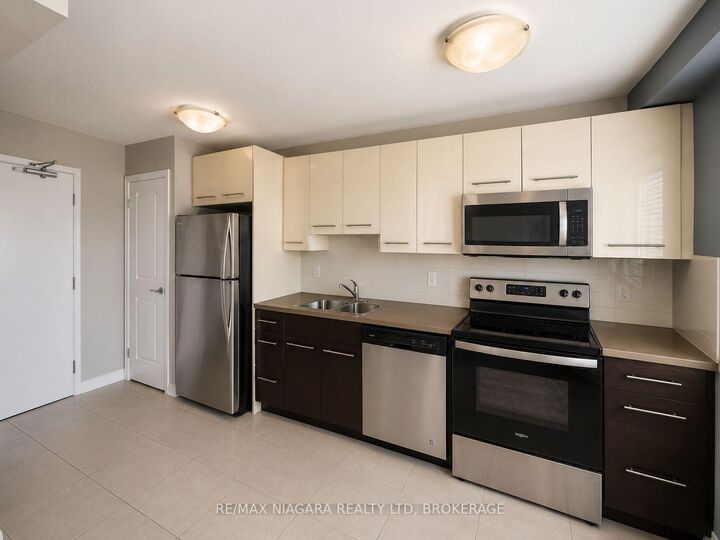Property Photo:  99 Church Street 508  ON L2R 3E1 