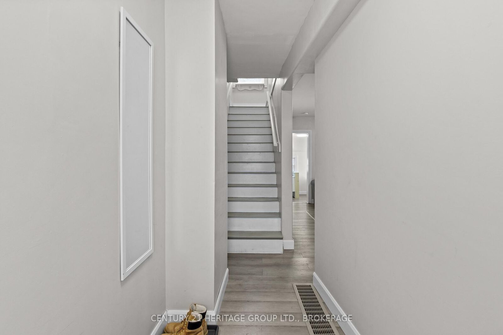 Property Photo:  436 Division Street  ON K7K 4A9 