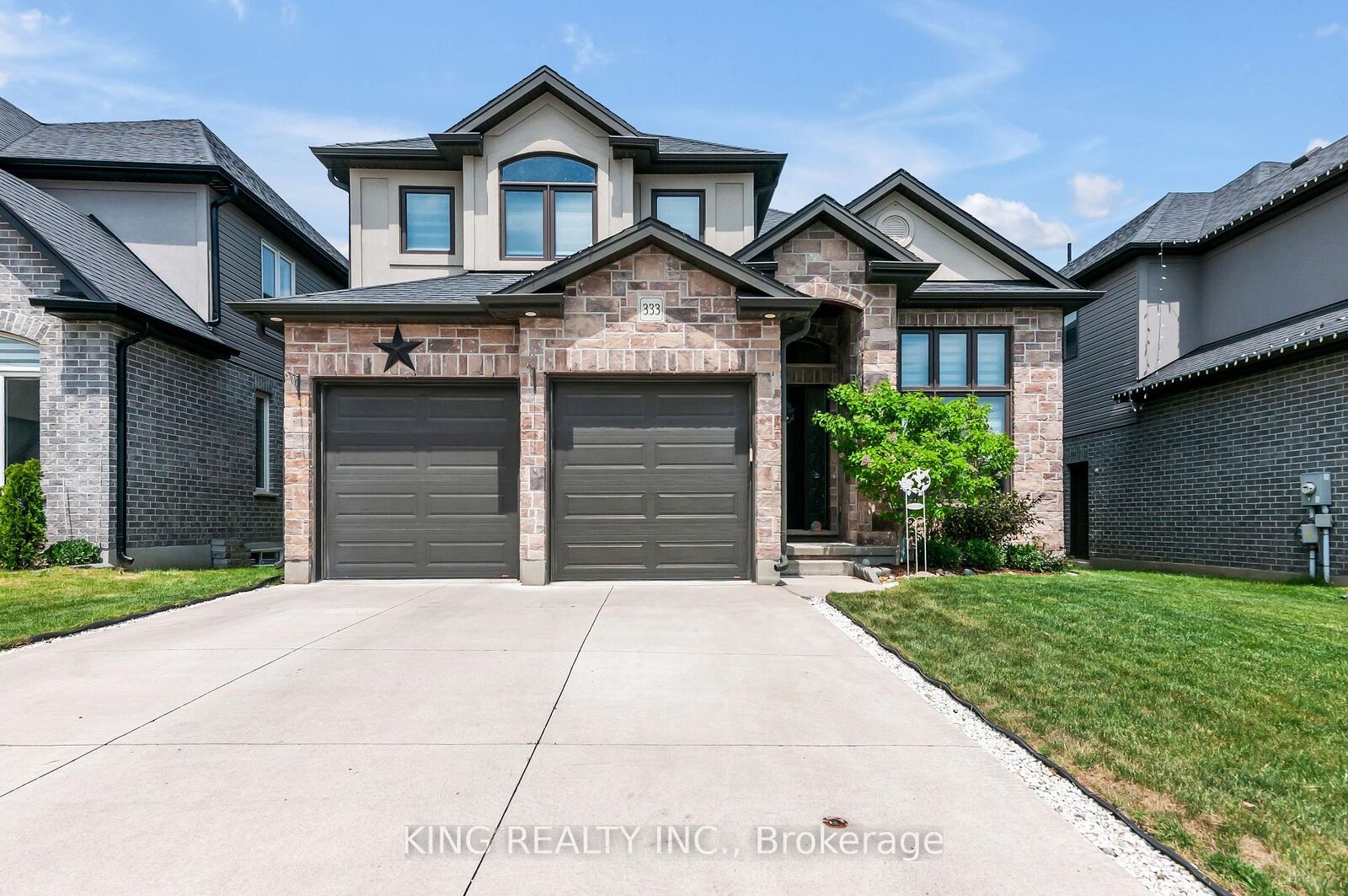 Property Photo: 333 Masters Drive ON N4T 0L2