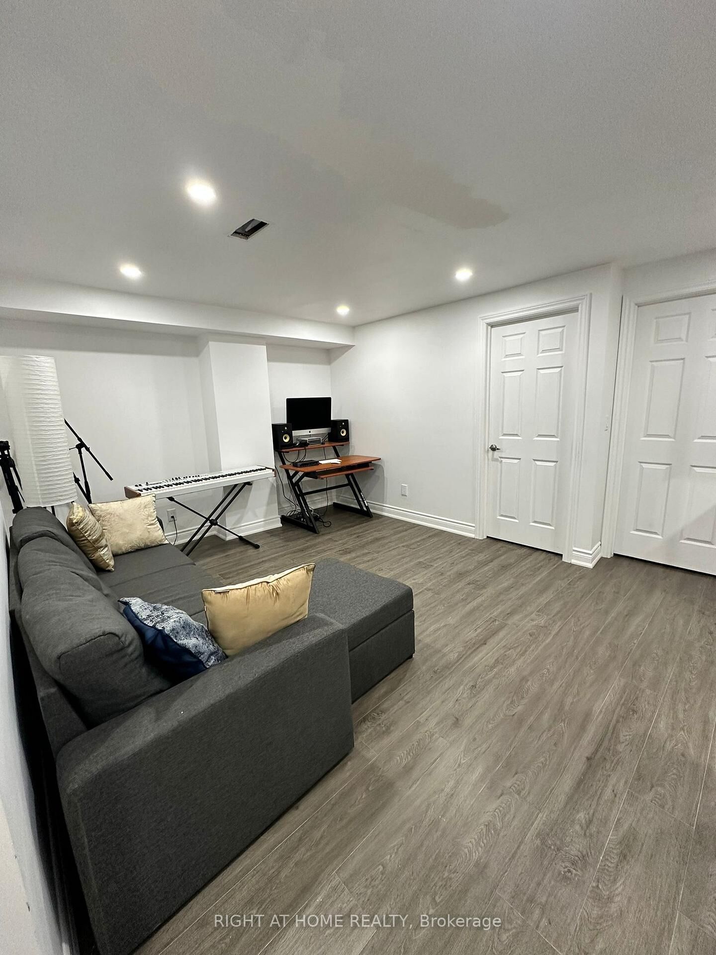 Property Photo:  97 Forest Edge Crescent  ON L9N 0S6 
