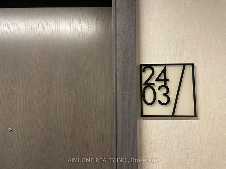 Photo de la propriété: 50 Forest Manor Road 2403 ON M2J 0E3