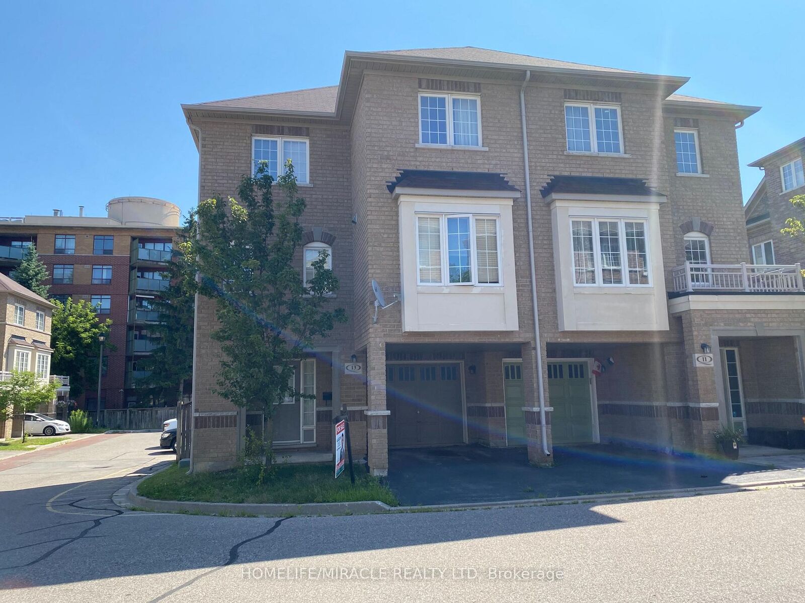 Property Photo:  13 Vasto Lane  ON M1M 0C6 