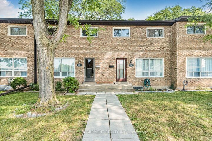 28 Riverdale Drive — photo 1