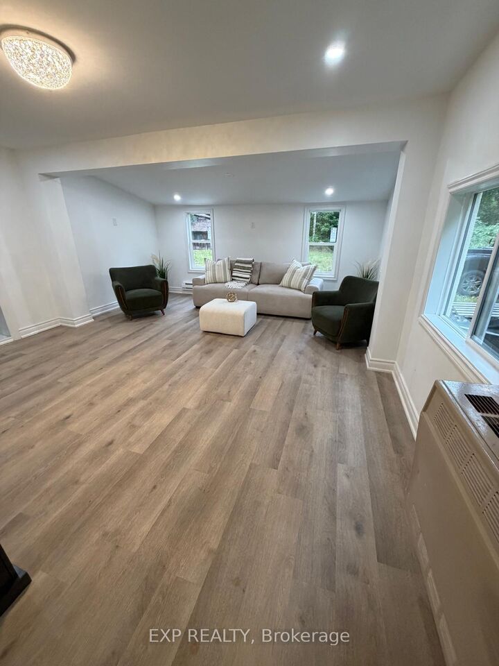Property Photo:  137 Old North Road S  ON P1H 2J4 