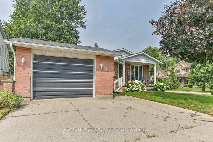 Property Photo: 425 Queen Street ON N0M 1V0