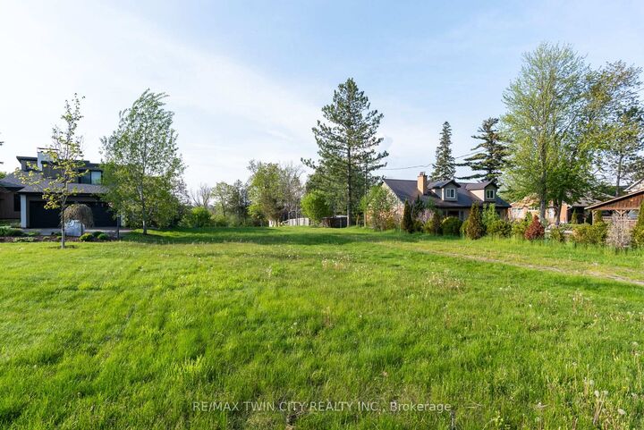 Property Photo:  138 Riverbank Drive  ON N3H 4R6 