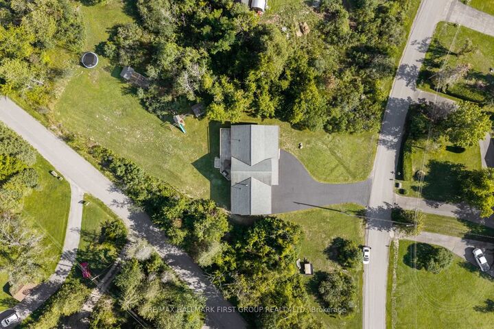 Property Photo: 20 Lagoon Drive ON K0M 1N0