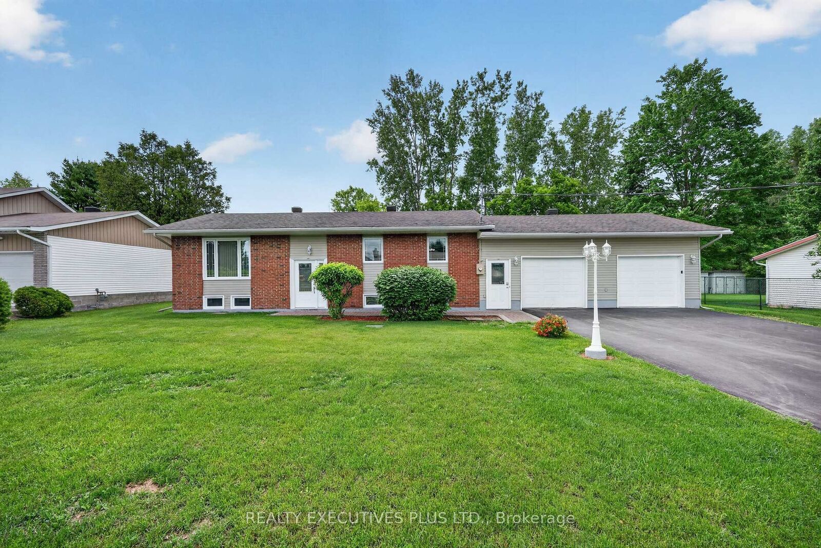 Property Photo: 10 Potvin Street ON K0A 1E0
