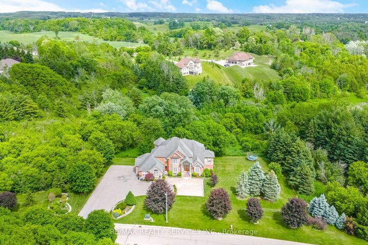 Property Photo:  3 Valley Hill Drive  ON L7E 0B8 