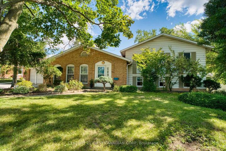 Property Photo: 501 Commissioners Road E ON N6C 2T9