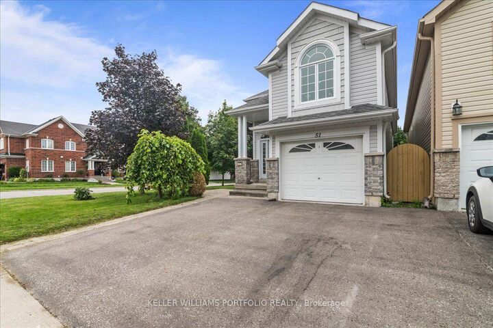 Property Photo: 51 Squire Fletcher Drive ON L1C 5H8