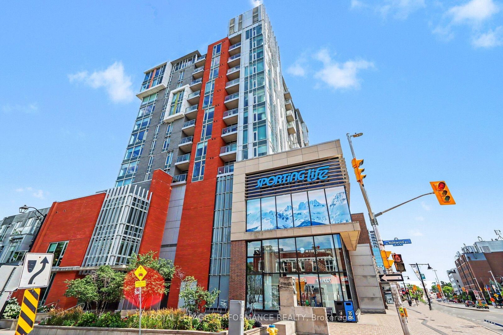 Property Photo: 118 Holmwood Avenue 1008 ON K1S 5J5