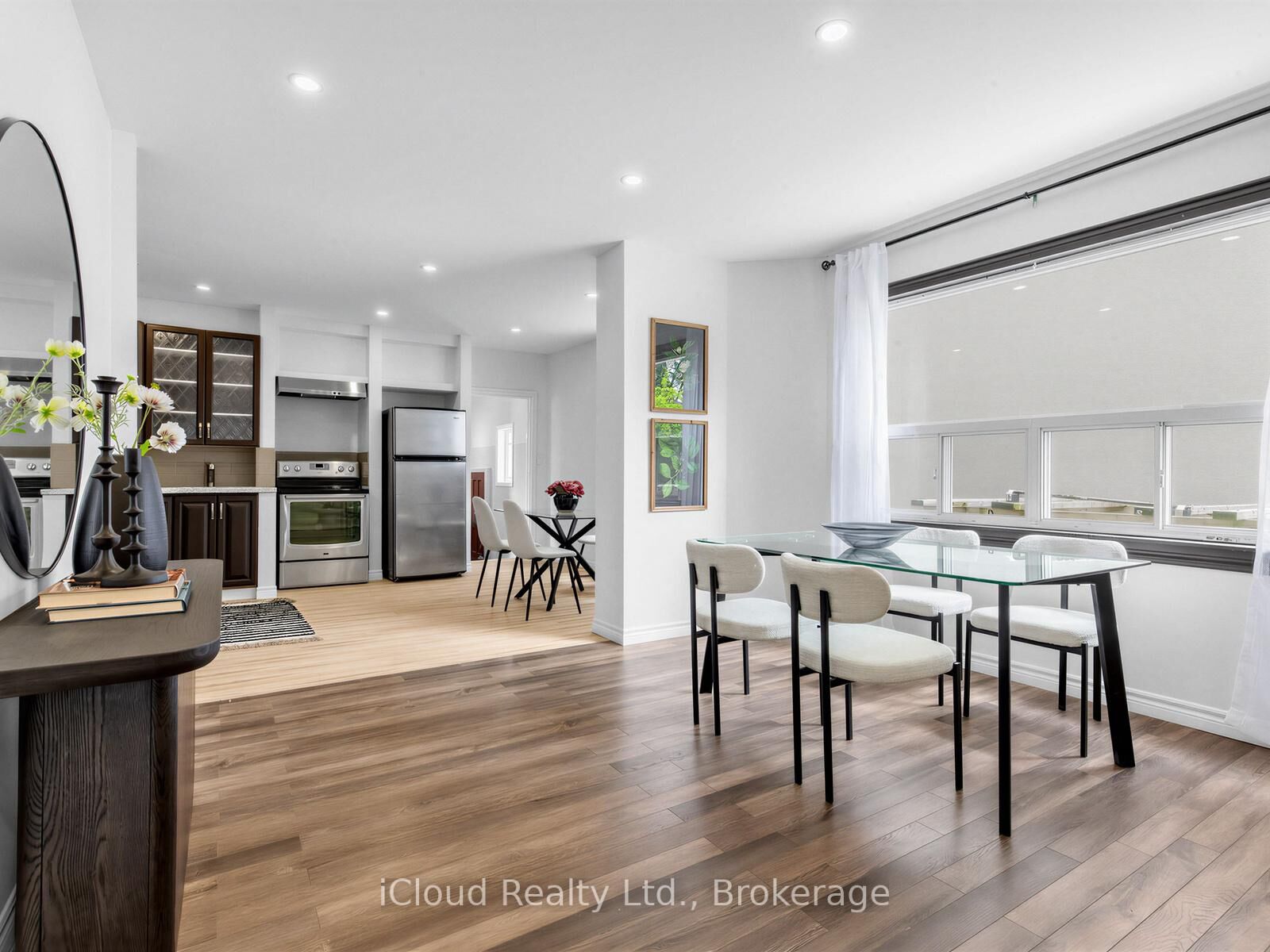 Property Photo:  1303 Woodbine Avenue  ON M4C 4E8 