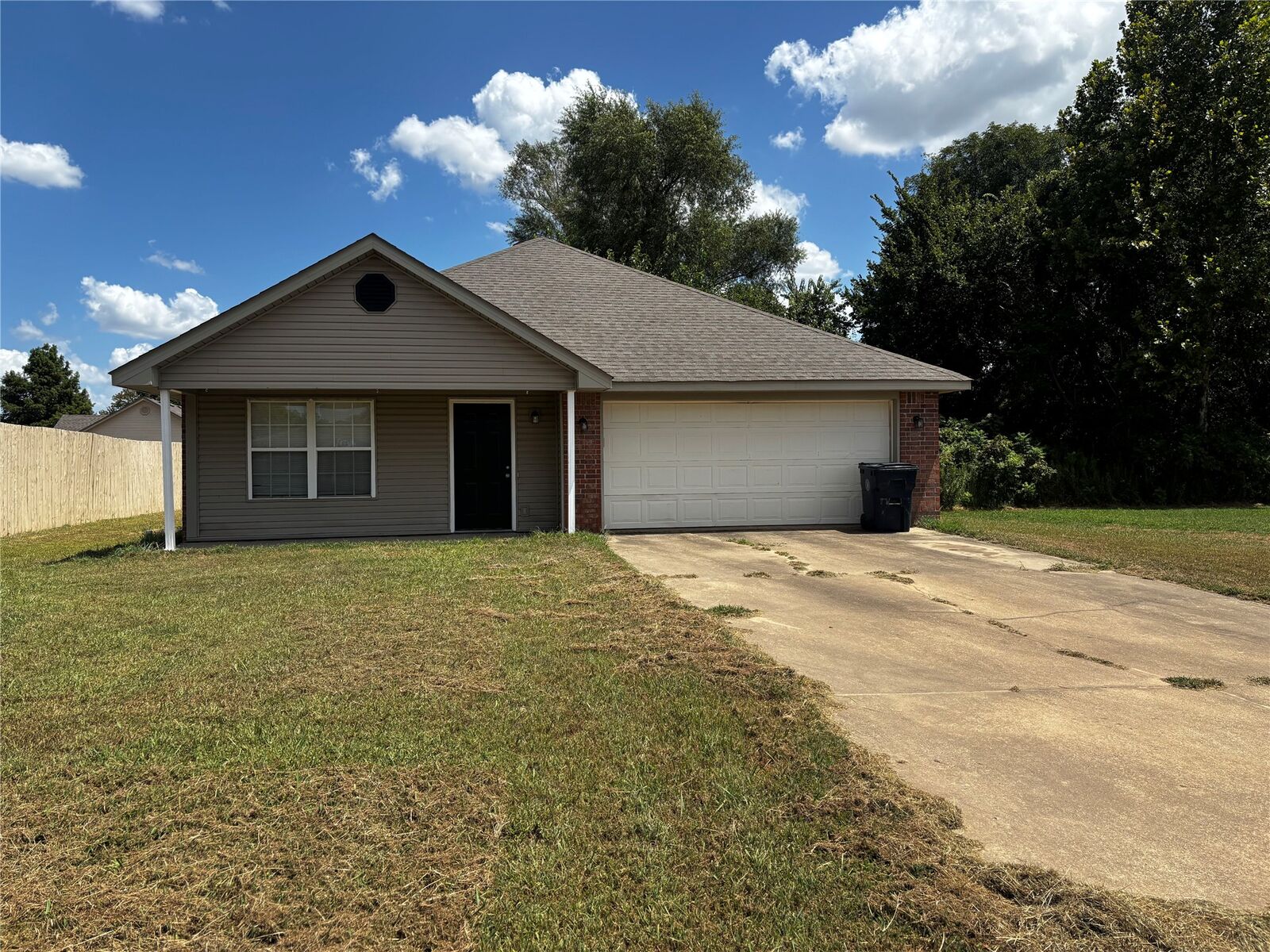Property Photo: 1519 Cherokee Trail OK 74948
