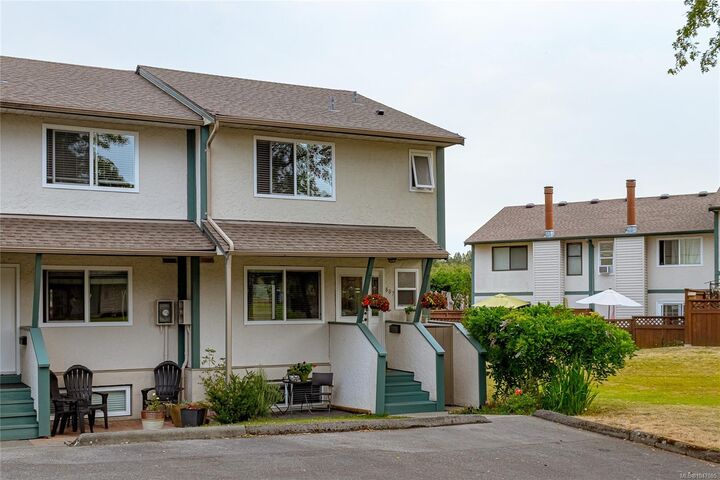 Property Photo: 640 Broadway St #807 BC V8Z 2G4