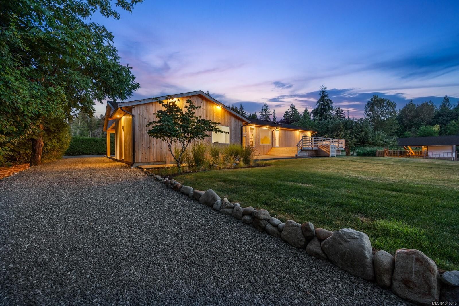 Property Photo: 2925 Baird Rd BC V9N 9N6