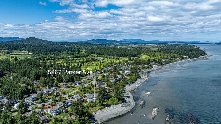 Property Photo: 5267 Parker Ave BC V8Y 2N1