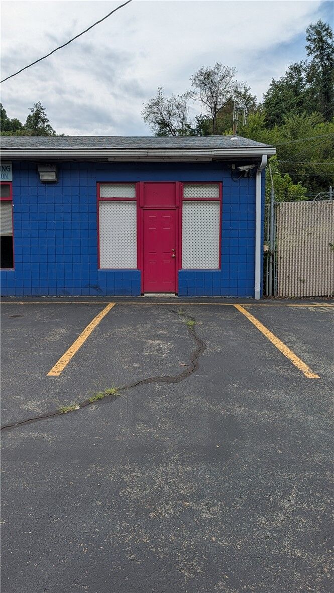 Property Photo: 1330 Hayden PA 15037