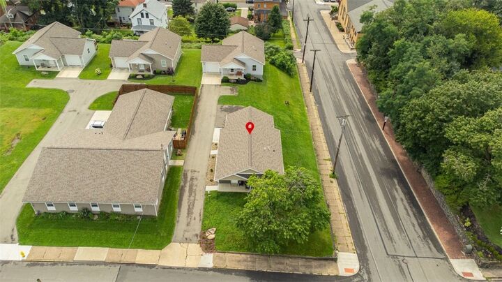 Property Photo: 1100 8th Ave PA 15066