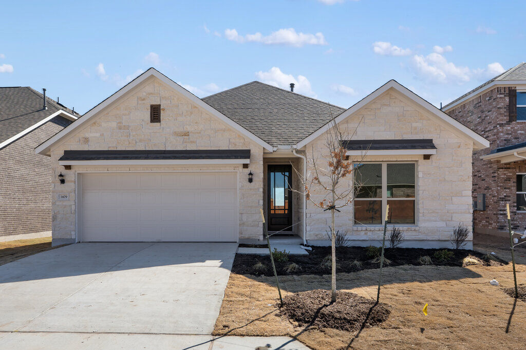 Property Photo:  540 Redding Way  TX 78633 