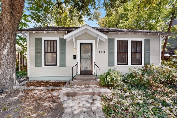 Property Photo:  4211 Avenue B  TX 78751 