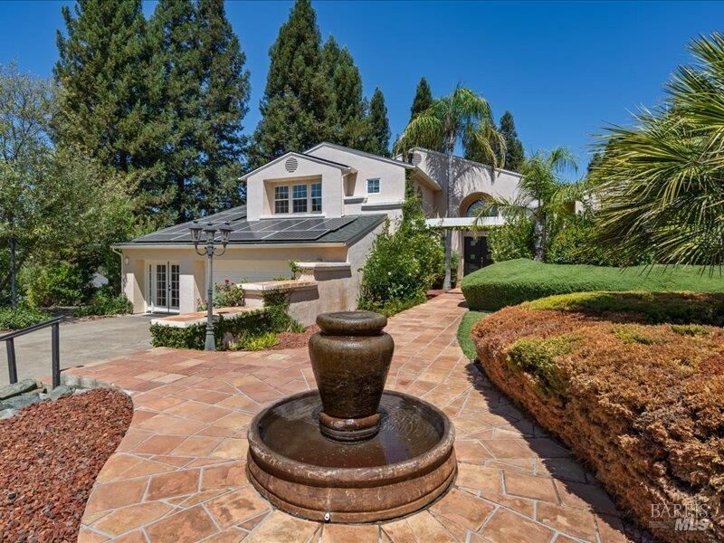 Property Photo: 1040 Cortina Place CA 95482