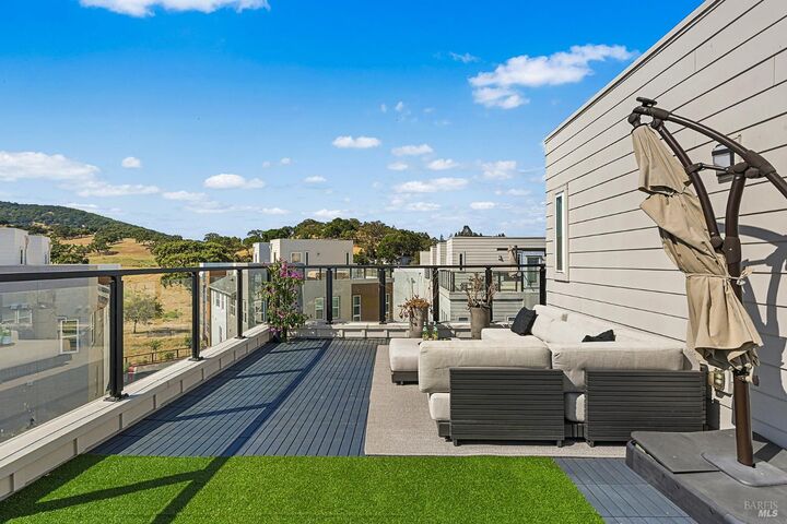 Property Photo:  646 Verandah Court  CA 94945 