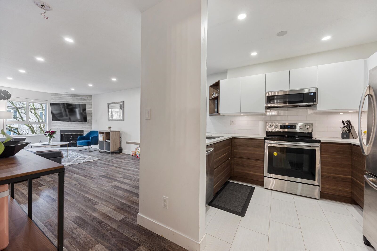 Property Photo: 7465 Sandborne Avenue 205 BC V3N 4W7